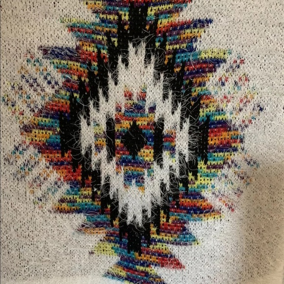 Aztec Tribal Pattern White Fuzzy Cardigan NWT - Picture 5 of 6